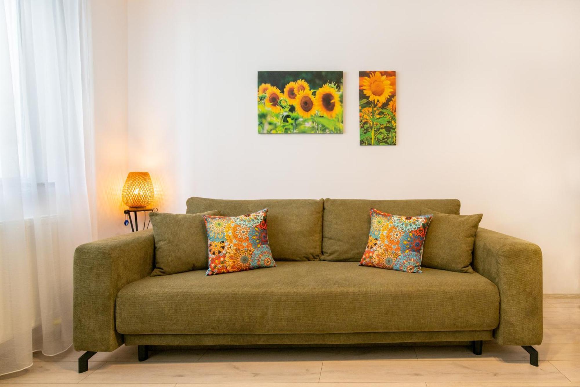 Springhome - Cozy Apartment With Balcony & Parking Брашов Экстерьер фото